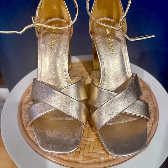 Lilly Pulitzer “Kendall” Gold Ankle Strap Heels SZ 7 - Picture 4 of 9